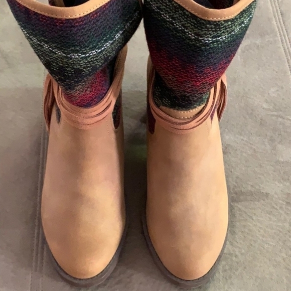🔆🔅 NWOT TASSEL FLANNEL BOOTS - Picture 4 of 15